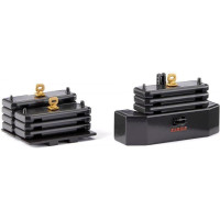 Ballaszt ballaszt a Wiking Claas Xerion 1:32-es modell traktorhoz. Ballasztlemezek (10db) három emelőszemmel és konzollal az első vonóhoroghoz és alaplemezzel a Claas Xerion hátuljára történő rögzítéshez.