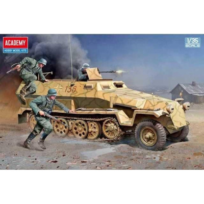 Model Kit military 13540 - German Sd.kfz.251/1 Ausf.C (1:35)