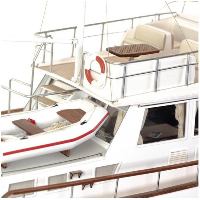 AMATI Grand Banks motorová jachta 1967 1:20 kit