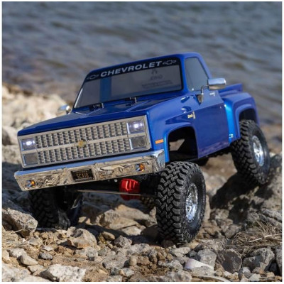 Axial SCX10 III Base Camp 1:10 4WD Chevy K10 1982 RTR černý