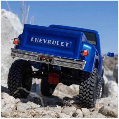 Axial SCX10 III Base Camp 1:10 4WD Chevy K10 1982 RTR černý