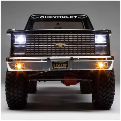 Axial SCX10 III Base Camp 1:10 4WD Chevy K10 1982 RTR černý