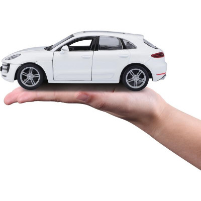Bburago Plus Porsche Macan 1:24 bílá metalíza