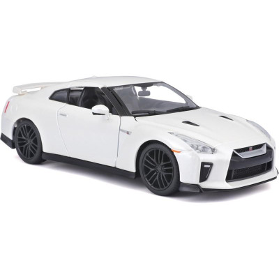 Bburago Plus Nissan GT-R 1:24 bílá metalíza
