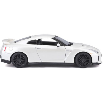 Bburago Plus Nissan GT-R 1:24 bílá metalíza