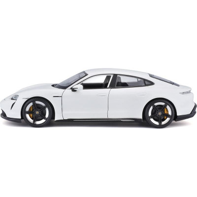 Bburago Porsche Taycan Turbo S 2019 Carrara 1:24 bílá