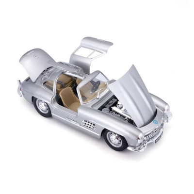 Bburago Mercedes-Benz 300 SL 1954 1:24 stříbrná