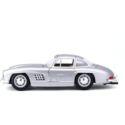 Bburago Mercedes-Benz 300 SL 1954 1:24 stříbrná