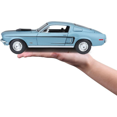 Maisto Ford Mustang GT Cobra Jet FB 1968 1:18 modrá metalíza