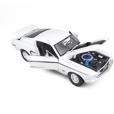 Maisto Ford Mustang GT Cobra Jet 1968 1:18 bílá