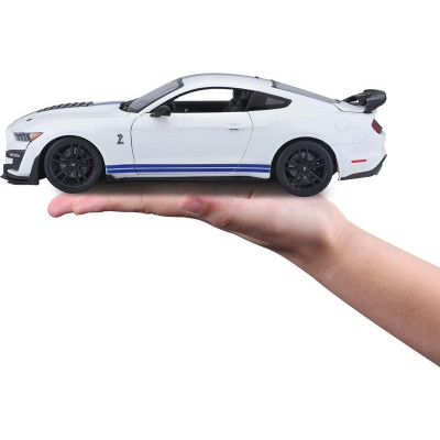 Maisto Mustang Shelby GT500 2020 1:18 bílá
