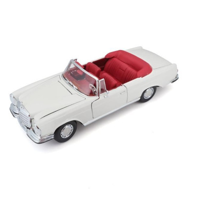 Maisto Mercedes-Benz 280SE Cabrio 1967 1:18 krémová