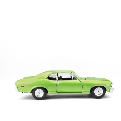 Maisto Chevrolet Nova SS 1970 1:24 světle zelená metalíza