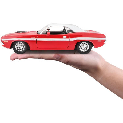 Maisto Dodge Challenger R/T Coupe 1970 1:24
