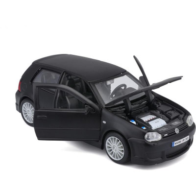 Maisto Volkswagen Golf R32 1:24 černá matná