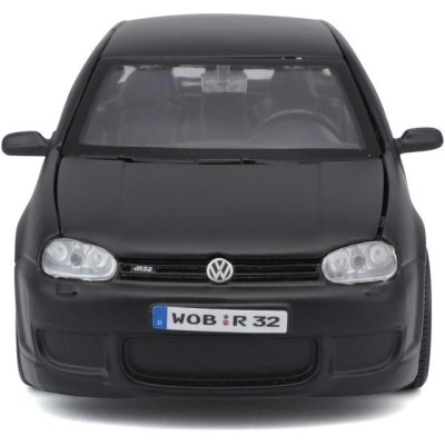 Maisto Volkswagen Golf R32 1:24 černá matná