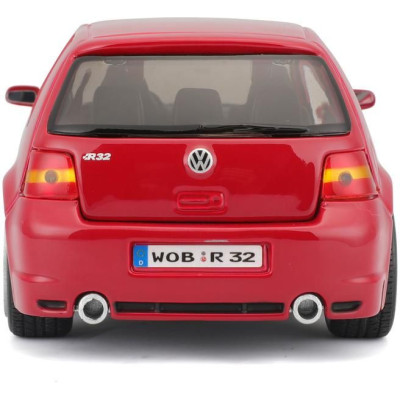 Maisto Volkswagen Golf R32 1:24 červená