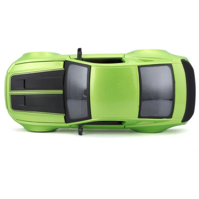Maisto Ford Mustang Street Racer 2014 1:24 matná zelená