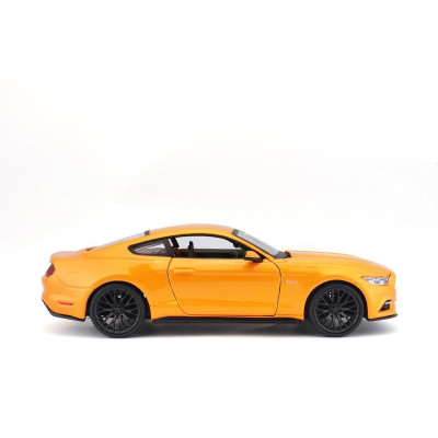 Maisto Ford Mustang GT 2015 1:24 oranžová
