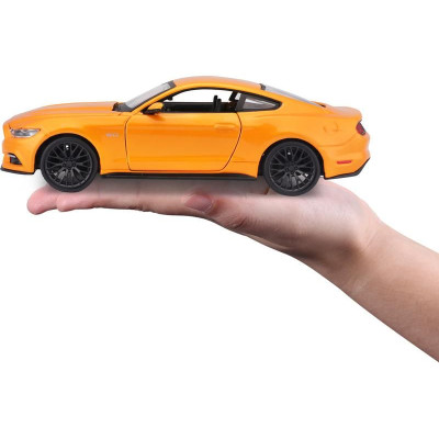 Maisto Ford Mustang GT 2015 1:24 oranžová