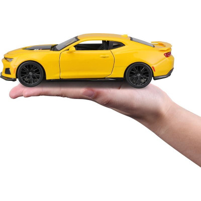 Maisto Chevrolet Camaro ZL1 2017 1:24 žlutá metalíza