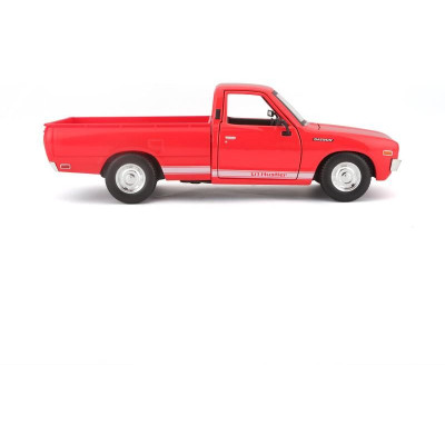 Maisto Datsun 620 Pick-up 1973 1:24