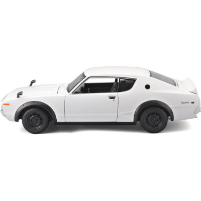 Maisto Nissan Skyline 2000GT-R KPGC110 1973 1:24