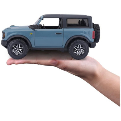Maisto Ford Bronco 2021 1:24 modrá