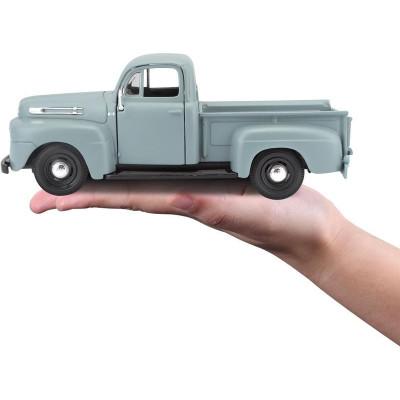 Maisto Ford F-1 PickUp 1948 1:25 šedomodrá