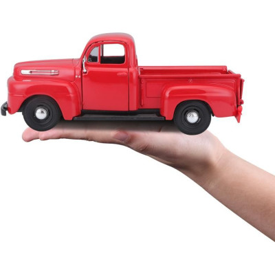 Maisto Ford F-1 Pickup 1948 1:25 červená