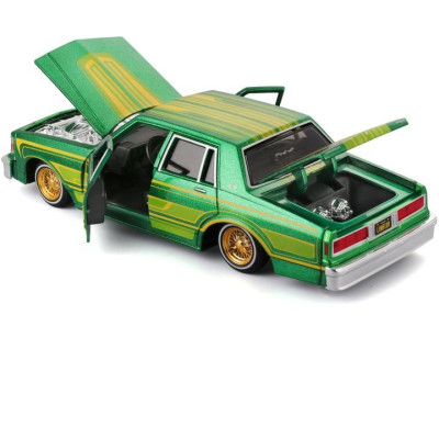 Maisto Chevrolet Caprice 1987 1:26