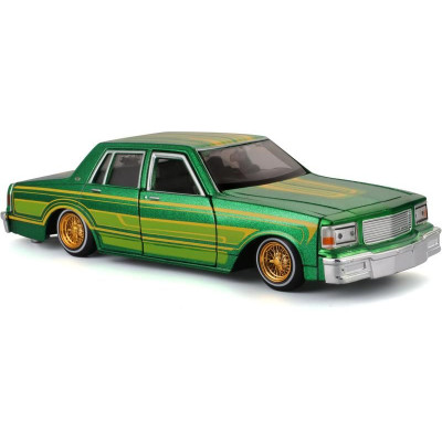 Maisto Chevrolet Caprice 1987 1:26