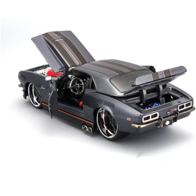 Maisto Harley-Davidson Custom - Chevrolet Camaro Z/28 1968 1:24