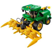 Inspiráld a kis mezőgazdasági rajongókat a LEGO® Technic John Deere 9700 kombájn építésére és felfedezésére.