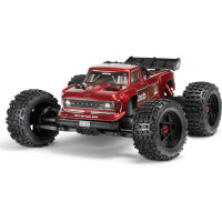 Az Arrma Outcast 4S V2 BLX RC modell, a mutatványokhoz, egy váltóáramú motorral hajtott, brutális gyorsulással és akár 80 km/h sebességgel halad. Most erősebb elektronikát és középső differenciálművet tartalmaz. Tartós kompozit váz és fém hajtáslánc, olajjal töltött lengéscsillapítók és részletes karosszéria. 