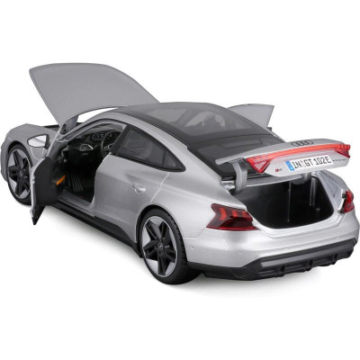 Bburago Audi RS E-tron GT 1:18 stříbrná
