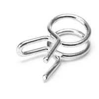 A tömlő megbízható rögzítésére szolgáló bilincs a tartály kimeneténél, a karburátor bemeneténél, a tankolószelepnél és mindenhol máshol, ahol a tömlő csöves végét meg kell szorítani.