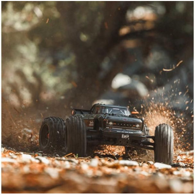 Arrma Outcast 4S V2 BLX 1:10 4WD RTR ocelová