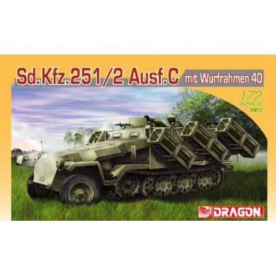 Model Kit military 7306 - Sd.Kfz.251 Ausf.C mit Wurfrahmen 40 (1:72)