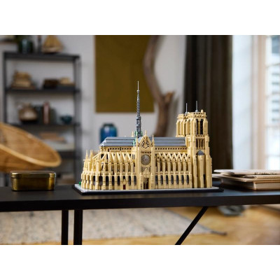 LEGO Architecture - Notre-Dame v Paříži