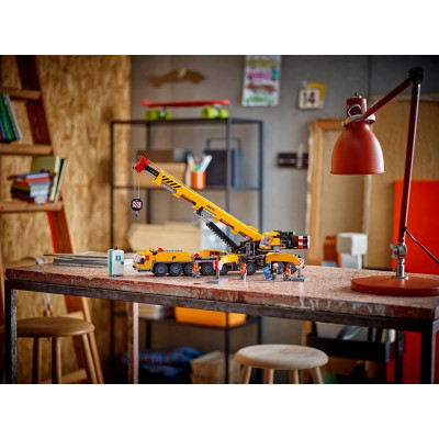 LEGO City - Žlutý pojízdný stavební jeřáb