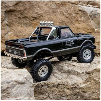 Axial SCX24 Chevrolet C10 1967 1:24 4WD RTR černý