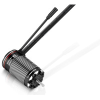 XERUN AXE R3 AC szenzormotor speciális vízálló szenzorkábellel. 1/6 és 1/8 sziklalánctalpasokhoz tervezték. Tápegység 3-6S LiPo, KV 2000 rpm per V. Kifejezetten a XERUN AXE Plus R3 vezérlővel való használatra tervezve.