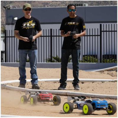 Losi 8ight-XTE Electric Truggy 1:8 4WD RTR