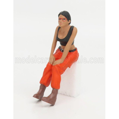 AMERICAN DIORAMA FIGURES GIRL HIP HOP - 4 - ORANGE BLACK 1/24