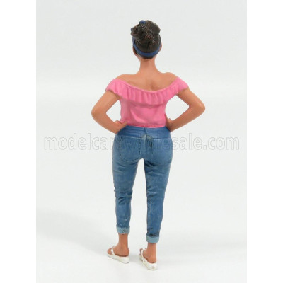 AMERICAN DIORAMA FIGURES GLORIA - WOMAN HANGING OUT II - BLUE PINK 1/18