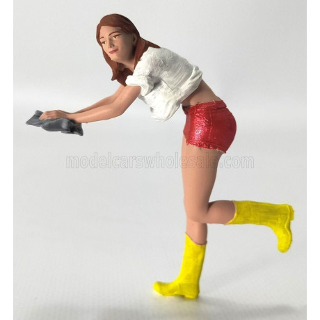 ATLANTIC FIGURES CAR WASHER GIRL - REBECCA - VARIOUS 1/18