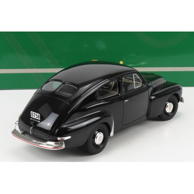 CULT SCALE MODELS VOLVO PV444 1947 - BLACK 1/18