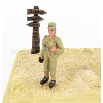 EDICOLA DIORAMA SOLDATO NEL DESERTO - DESERT MAN - BEIGE 1/43
