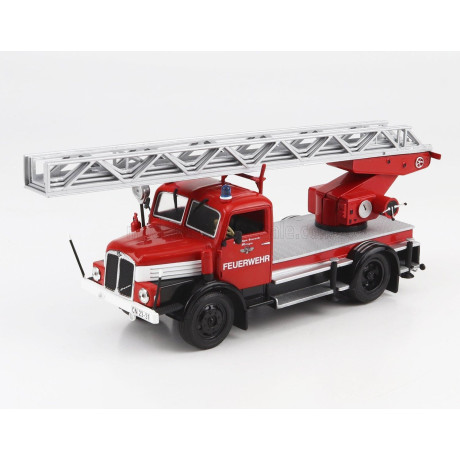 EDICOLA IFA S4000 DL25 TRUCK SCALA FEUERWEHR EST GERMANIA 1965 - RED SILVER 1/43